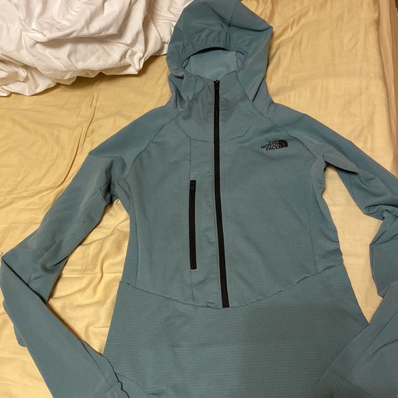 The North Face Respirator Mid Layer ¼ Zip Jacket - Picture 6 of 8